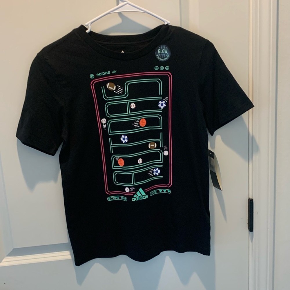 Adidas t shirt glows in the dark